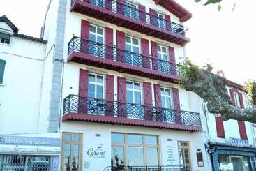 מלון דירות Jondoni Laurendi Kanbo