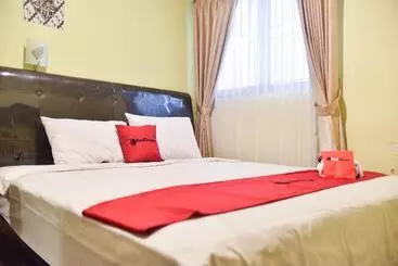 Pensiune Reddoorz Near Surabaya Town Square