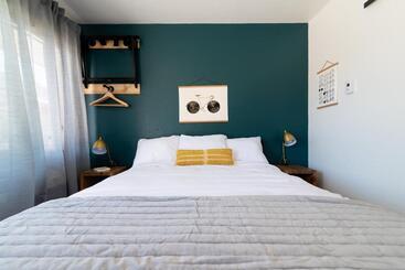 Spoke And Vine Motel