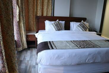 فندق Shelke S Vintage Inn