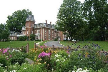 Pensão Oneida Community Mansion House