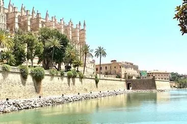 ホテル Vila Damunt