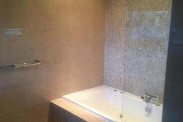 Hotel Ye Olde Nags Head