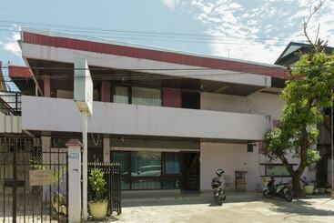 Majatalo Reddoorz Near Pantai Padang