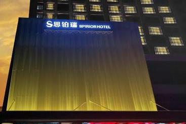 Otel Shunde Spirior