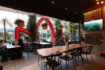 هتل Comfort Suites