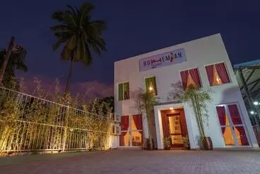 ユースホステル Bohemian Hotel Negombo