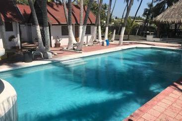 Szálloda Cuyutlan Holistico