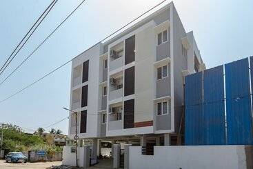 Super Hotel O Valasaravakkam Near Chandra Metro Mall