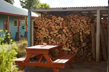 Adventure Lodge And Motels And Tongariro Crossing Track Transport