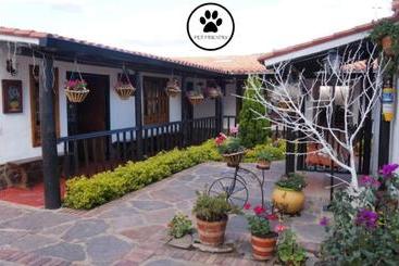 Общежитие Quinta De Santa Ana