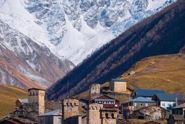 پانسیون Ushguli Hotel Riho