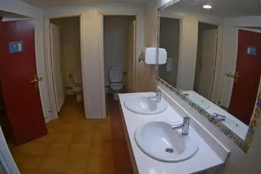 Albergue Restaurante De Artieda