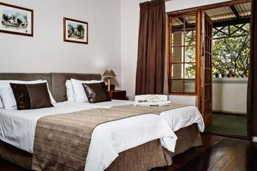 בית מלון כפרי Okiep Country