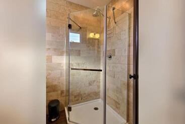 汽车旅馆  Pitchwood Inn