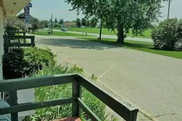 Sudbury Court Motel And Rv Park