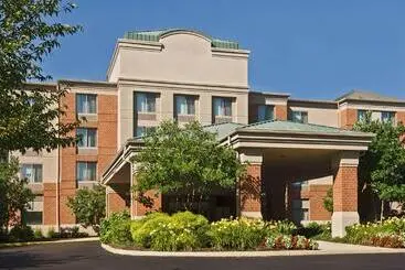 ホテル Willow Grove Suites By Ihg