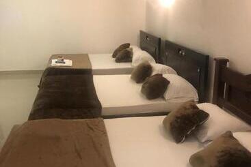 Отель Imperial La Quinta