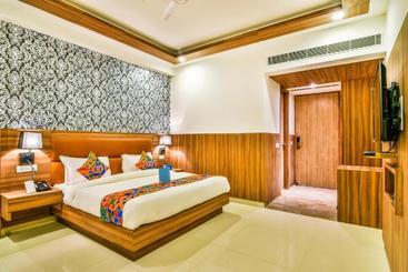 Hotel Staybook   Rove New Delhi Airport
