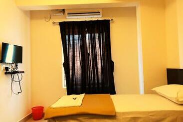 בית מלון כפרי Cosmo Lodge