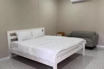 ベッドアンドブレックファースト Juni House Chumphon