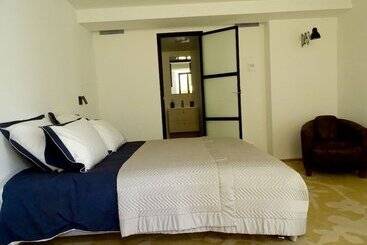 بنسيون Demeure D Hotes Le Rocher