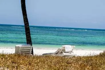 Baobab Beach House Bed & Breakfast