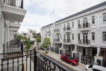 پانسیون Maison Thi Apartment