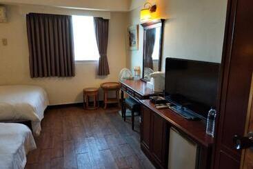 هتل Little Paradise Inn