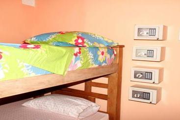 هاستل Hostal Happy Day