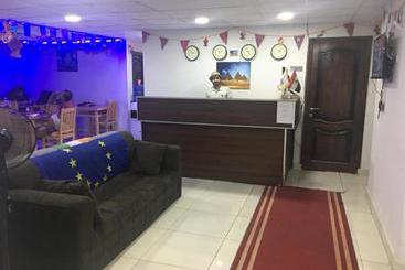 هاستل Pyramids Youth House