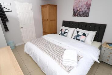 펜션 Riverside Rooms