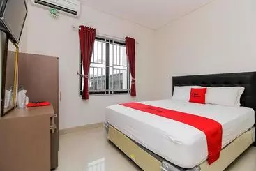 Hotel Reddoorz Syariah @ Kampung Bintang