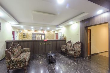 Hotel Oyo 24392 Flagship Damodar Inn