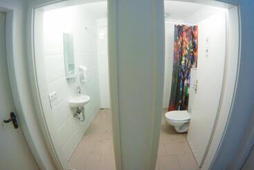 Hostel & Monteurzimmer Bei Hansezimmer