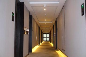 בית מלון כפרי Hohhot Jiayu Business