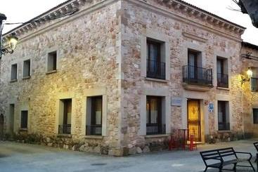 Пансион Hostal Rural Santa Barbara