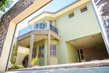 פנסיון Pousada Dona Dora 2