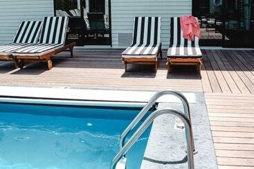 The Inn Hotel, Ascend Hotel Collection