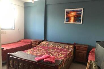 هتل Hostal Del Milagro