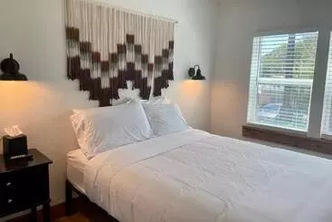 Motel Blanco County Inn & Guesthouses