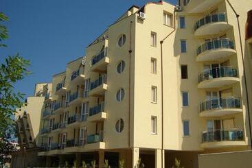 Apart Hotel Vechna R