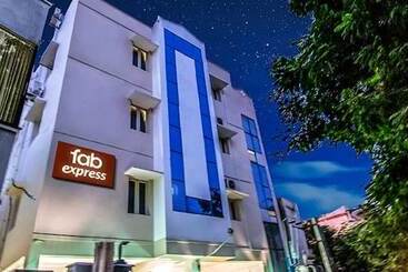 Fabhotel Aditya Yatri Nivas   Nr Tirupati Railway Station