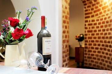 מלון דירות Old Town Quito Suites, Heritage Boutique Hotel, Where Every Detail Tells A Story