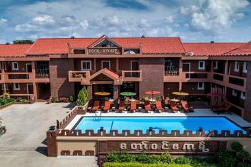 هتل Royal Aykare Lodge