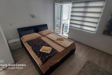 تختخواب و صبحانه Rzav