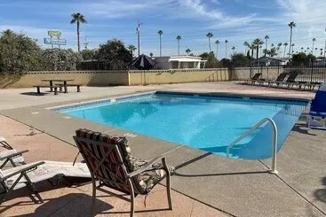 Hotelli Budgetel Inn & Suites