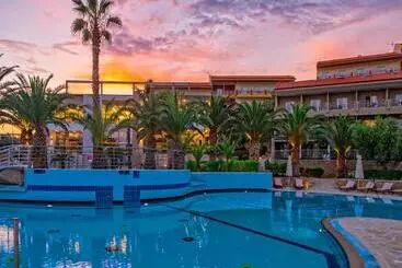 Lagomandra Hotel & Spa