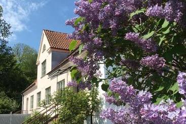 Mellby 11 Bed & Breakfast