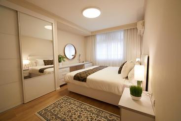 アパートホテル Modern Tlv